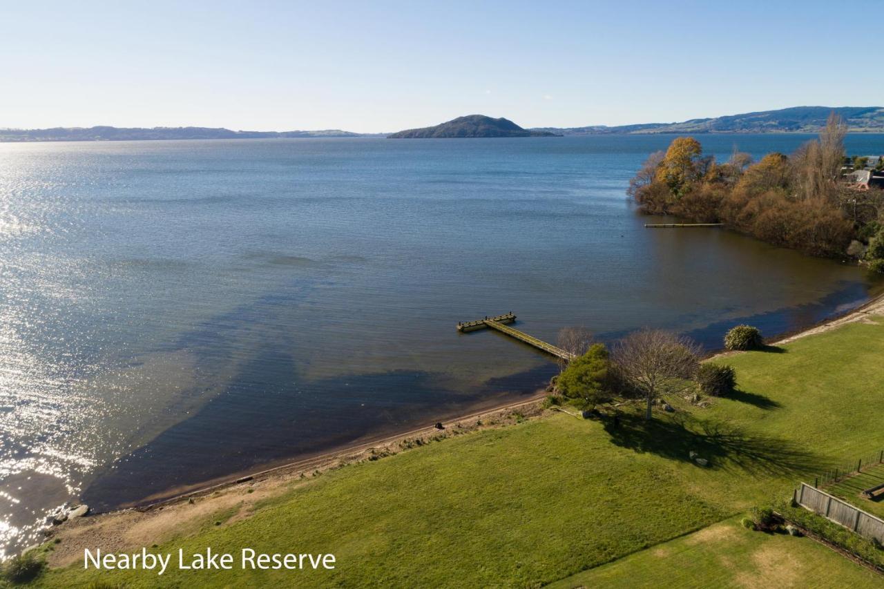 The Bird House - Kawaha Point, Rotorua. Stylish Six Bedroom Home With Space, Views And Relaxed Atmosphere Exteriör bild